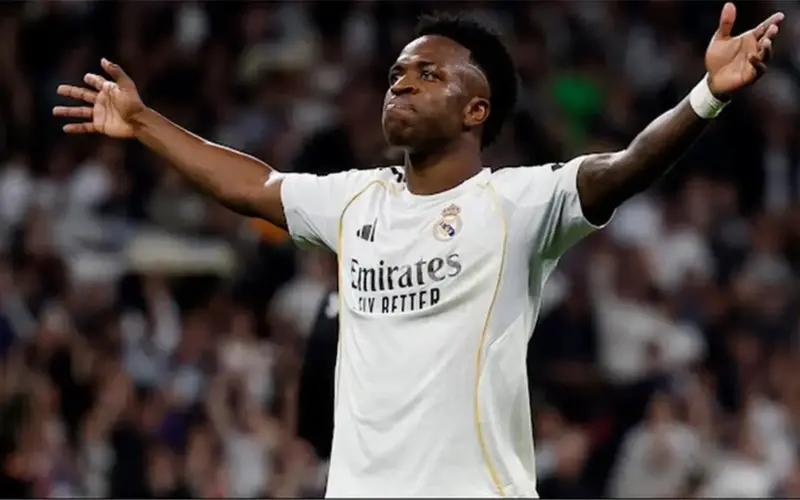 جماهير ريال مدريد تتصالح مع فينيسيوس جونيور قُبيل مباراة جيرونا في الدوري الإسباني